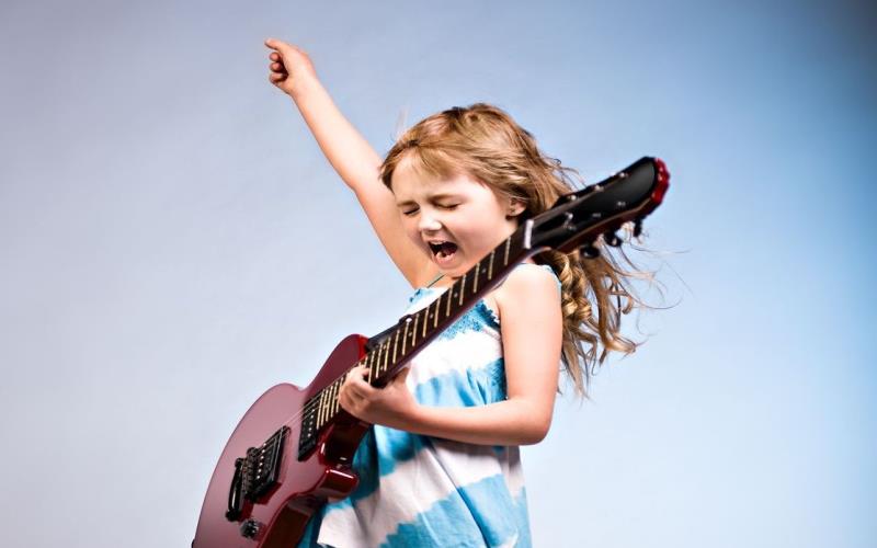 How Learning Guitar Boosts Confidence and Creativity in Your Child?